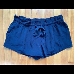 Aritzia Wilfred Black Shorts